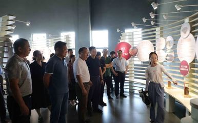 不忘初心跟黨走，凝心共筑中國夢(mèng)——文化產(chǎn)業(yè)的使命與擔(dān)當(dāng)